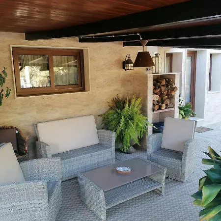 De Madera Junto Al Jaras Chalé Córdova