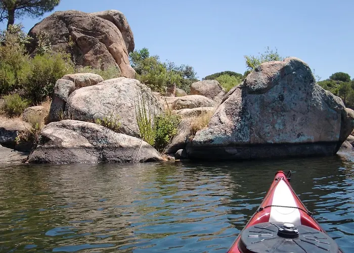 Chalet De Madera Junto Al Jaras