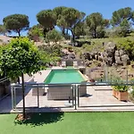 De Madera Junto Al Jaras