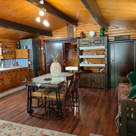 De Madera Junto Al Jaras 木屋 *