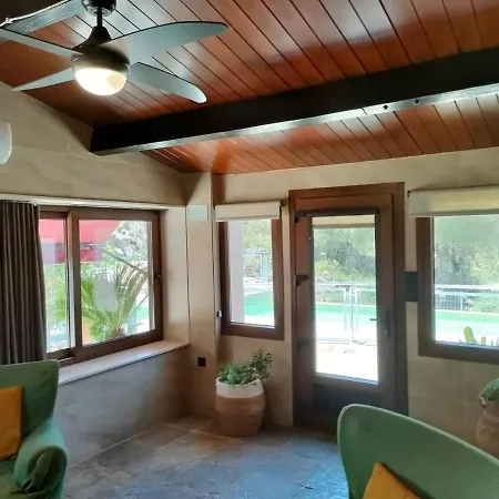 De Madera Junto Al Jaras 木屋