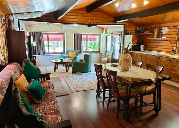 De Madera Junto Al Jaras * Κόρδοβα