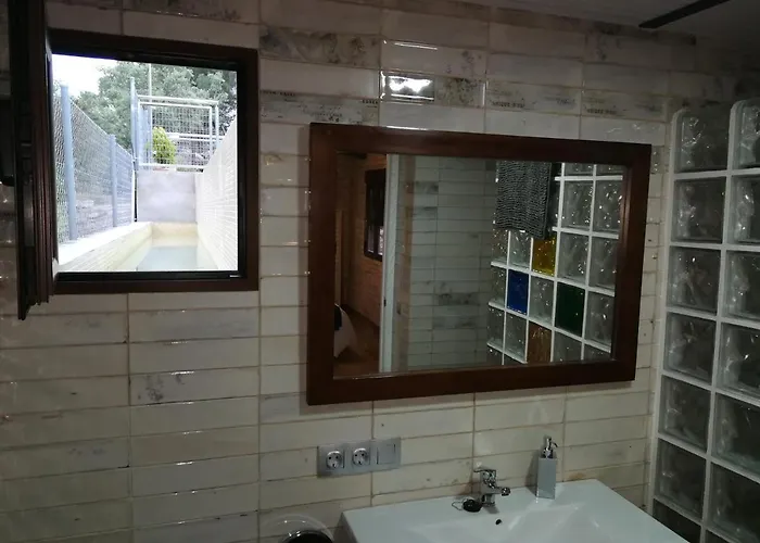 De Madera Junto Al Jaras * Κόρδοβα