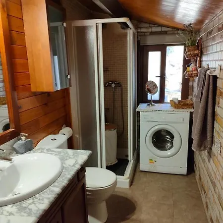 De Madera Junto Al Jaras Alpstuga