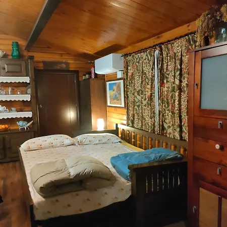 De Madera Junto Al Jaras * Córdoba