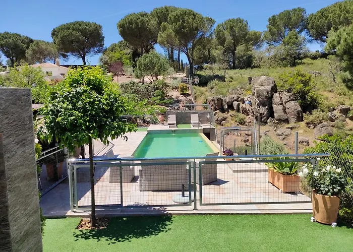 De Madera Junto Al Jaras