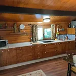 De Madera Junto Al Jaras Chalet *