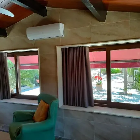 De Madera Junto Al Jaras Chalet Cordova
